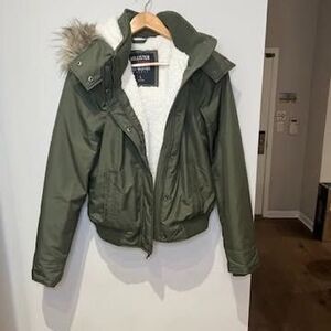Hollister Women's All-Weather Sherpa Lined Bomber Jacket - Size L
